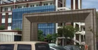 江苏启东中学教学楼