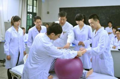 贵州省人民医院护士学校2020年报名条件、招生要求