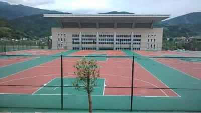 四川省马尔康民族师范学校五年制大专操场