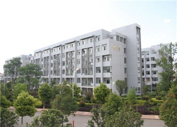 凉山州农业学校五年制大专教学楼