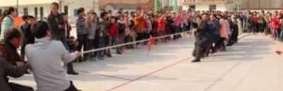 徐州市体育运动学校拔河比赛