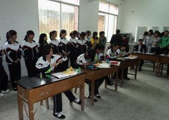 石阡县商业职校学费