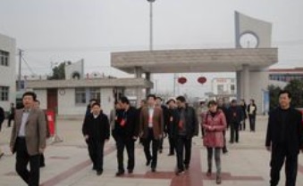 江苏省陶都中等专业学校领导巡查