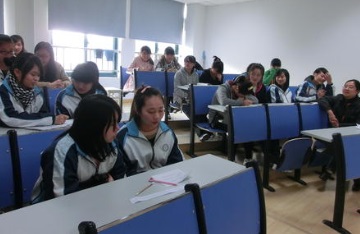 南京卫生高等职业技术学校课堂