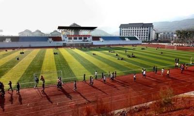 马龙县农业机械技术学校-足球场