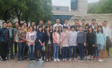 江苏吴江中等专业学校教师合影