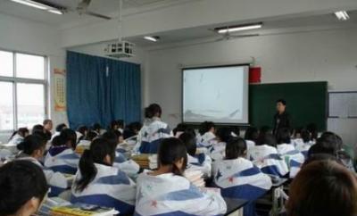 江苏吴江中等专业学校课堂