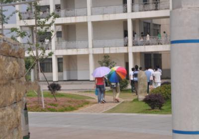 无锡海鹰技工学校教学楼