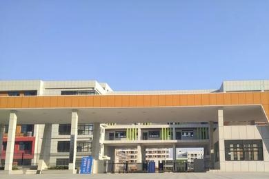 云南经济管理学校-教学楼