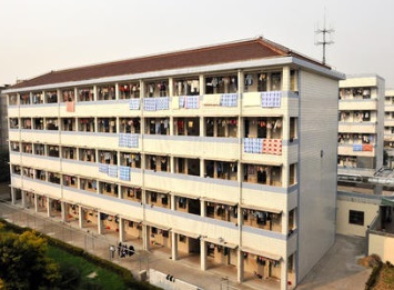 江苏靖江中等专业学校宿舍楼