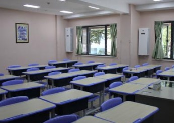 江苏靖江中等专业学校教室环境