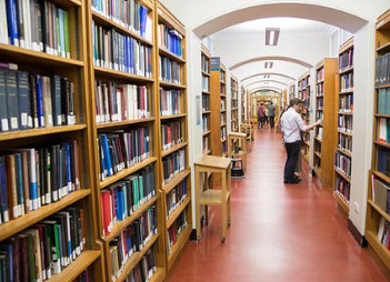 江苏涟水中等专业学校图书馆