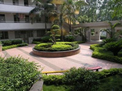 昆明市台湘科技学校-教学楼