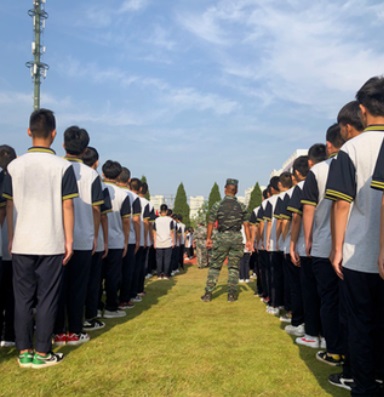 江苏涟水中等专业学校军训
