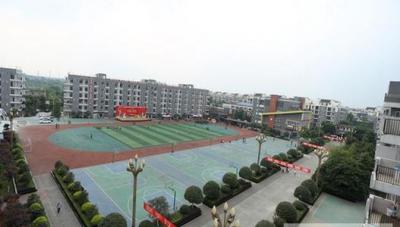 绵阳机电工程学校操场