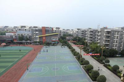 铁路工程学校操场