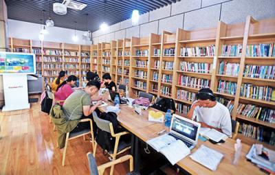 杭州中策职业学校图书馆