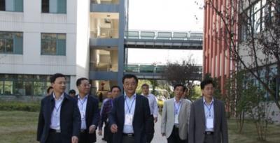 盐城盐南中等专业学校领导巡查