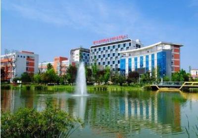 成都铁路卫生学校校园