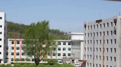 重庆公共运输职业学院校园一角