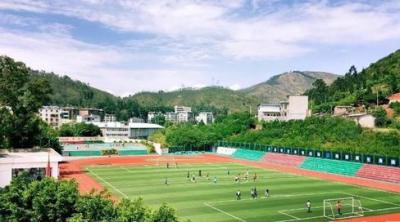 江山职业教育中心足球场