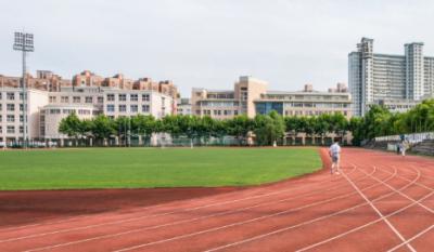 重庆市北部新区职业学校足球场