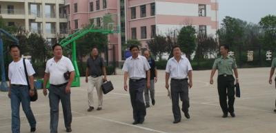 连云港大港职业高级中学领导巡查