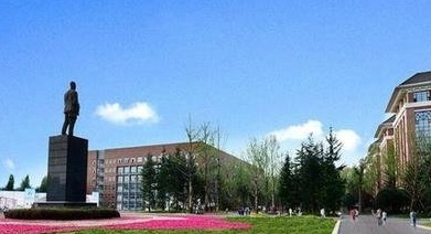 重庆市工业管理职业学校行政楼