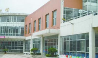 清镇第一中学行政楼