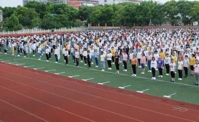 徐州工程机械技师学院广播操