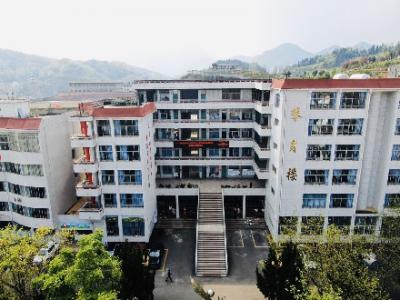 毕节市实验高级中学教学楼