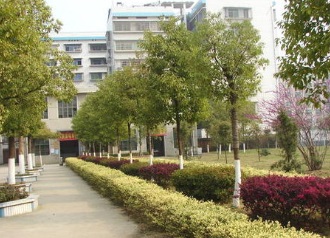 江苏省新沂中等专业学校环境