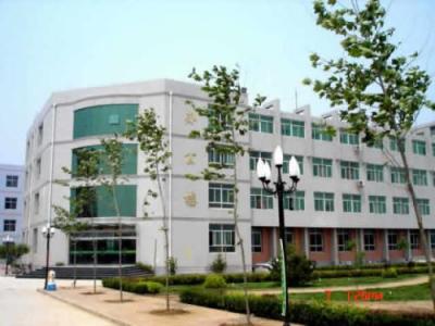 风冈一中行政楼