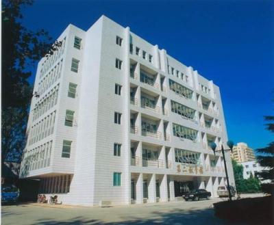 风冈一中教学楼