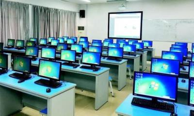 风冈县第一中学机房