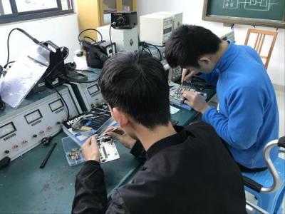 电子电器应用与维修专业