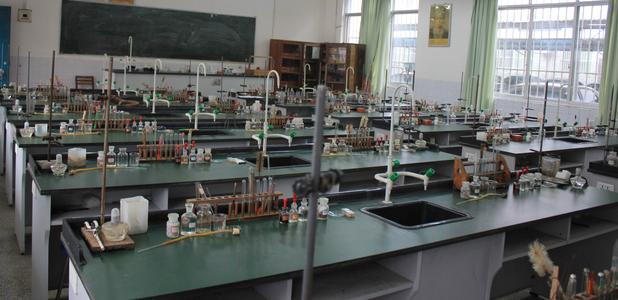 贵阳三十九中化学实验室