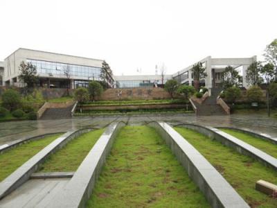 贵阳中铁置业中加学校校园