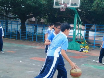 江苏启东中学篮球场