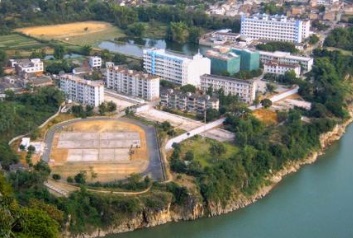 江苏启东中学环境