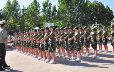 江苏启东中学军训