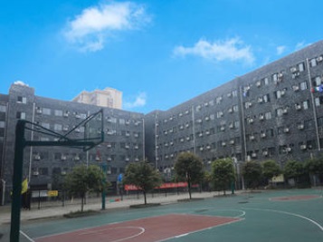 南京工业技术学校篮球场