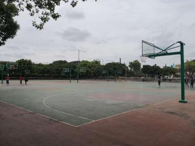 黄许职业中专学校篮球场