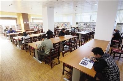 四川省华蓥职业技术学校阅览室