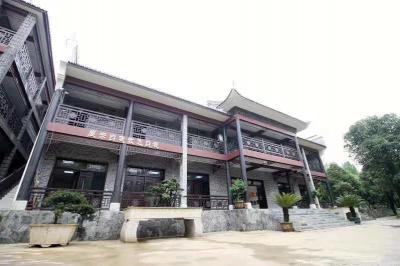 贵航技师学院行政楼