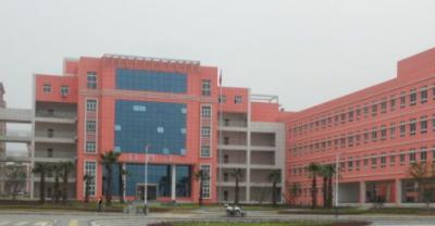 独山高级中学教学楼