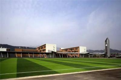 云南省昭通市财贸学校--足球场