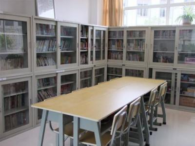 麻江下司民族中学阅览室