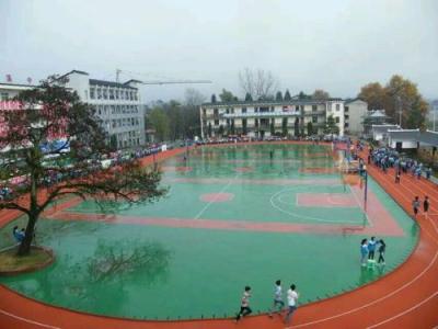 绥阳县儒溪中学足球场