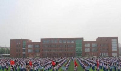 镇雄罗坎中学---教学楼